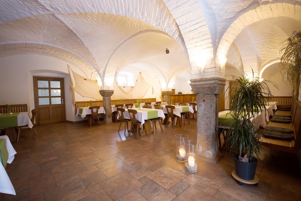 Fischhof Beer Hotel Mitterteich Bagian luar foto
